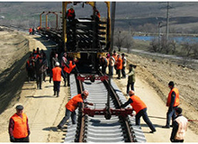 Строящаяся в настоящее время в Иране железная дорога, которая должна соединить друг с другом пункты Казвин, Решт и Энзели